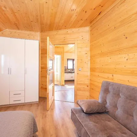 Uroczy Zakatek 2 אכסניה *